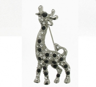 GIRAFFE BROOCH