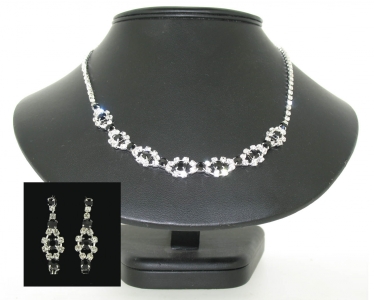 DIAMANTE CRYSTAL AND JET NECKLACE SET
