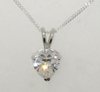 STERLING SILVER HEART PENDANT.