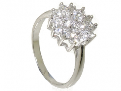 STERLING SILVER LARGE CLUSTER RING.