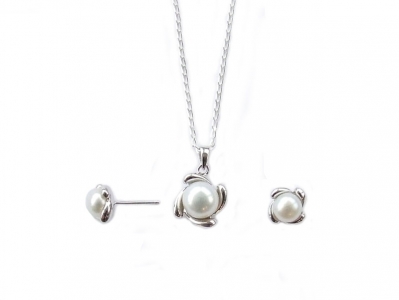 925 STERLING SILVER WITH PEARL SET.