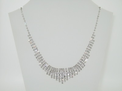 DIAMANTE NECKLACE.