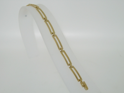 LONG GATE STYLE BRACELET.