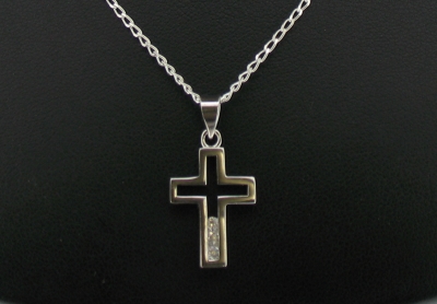 925 CROSS PENDANT + CHAIN